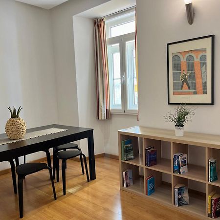 2 Bedroom Apartment - Bairro Alto Residence Lisbon Luaran gambar
