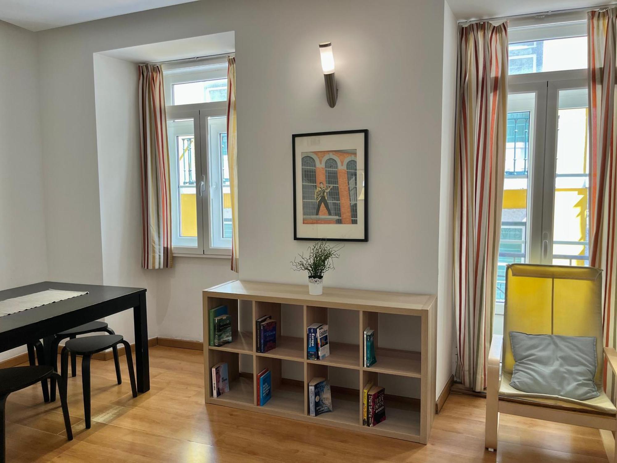 2 Bedroom Apartment - Bairro Alto Residence Lisbon Luaran gambar
