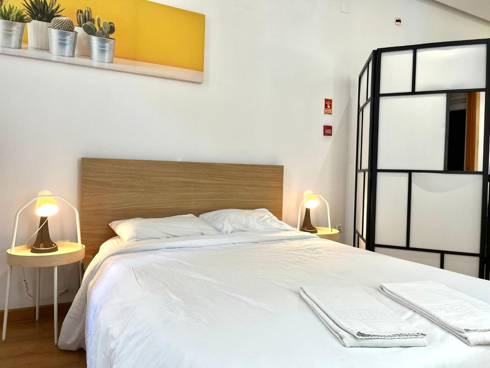 2 Bedroom Apartment - Bairro Alto Residence Lisbon Luaran gambar